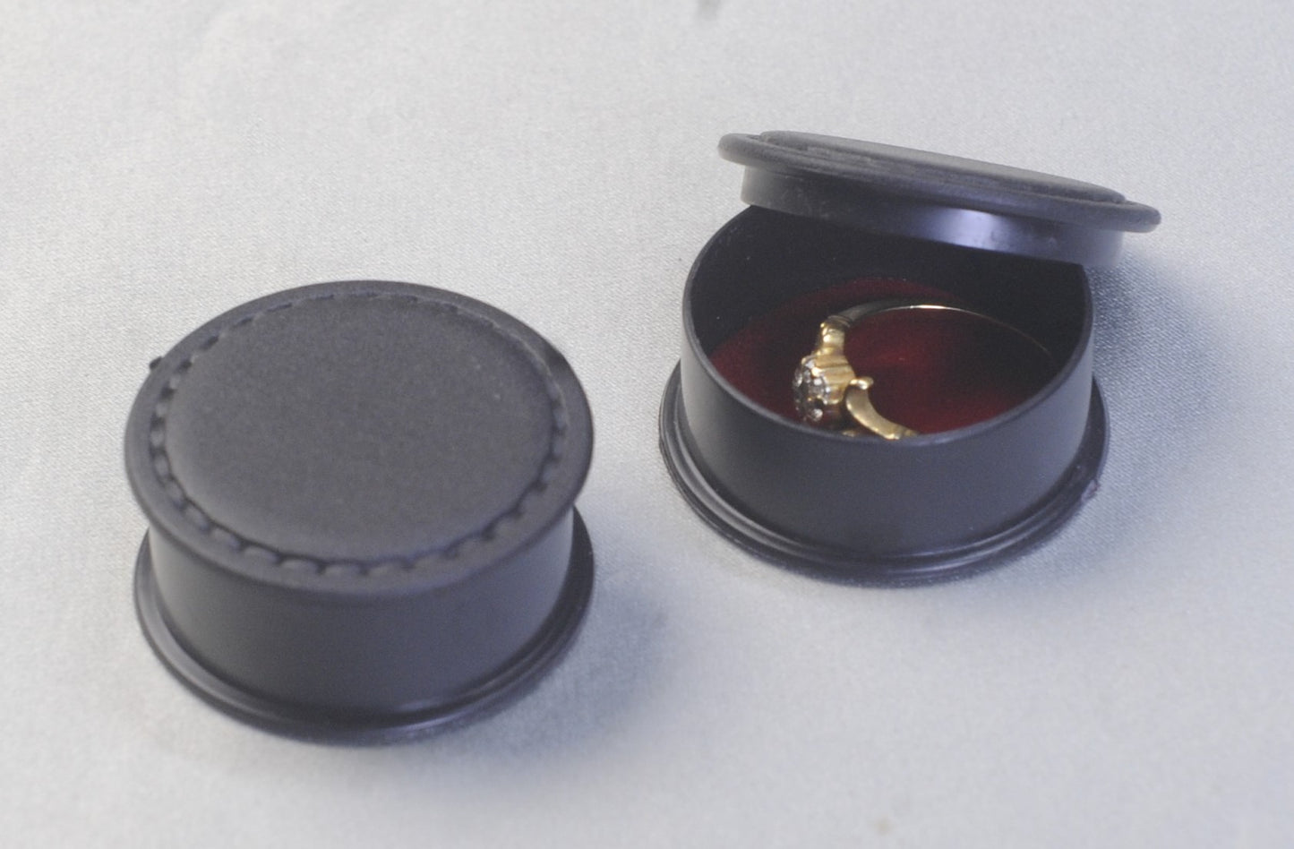 Inox Nazia - Round Boxes