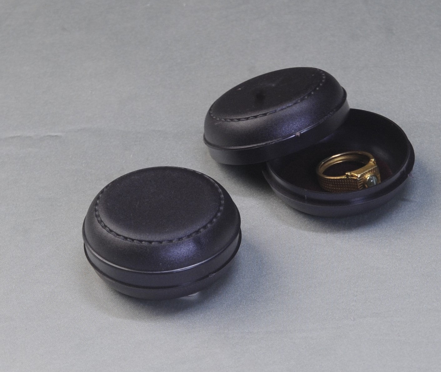 O Rolex - Round Boxes